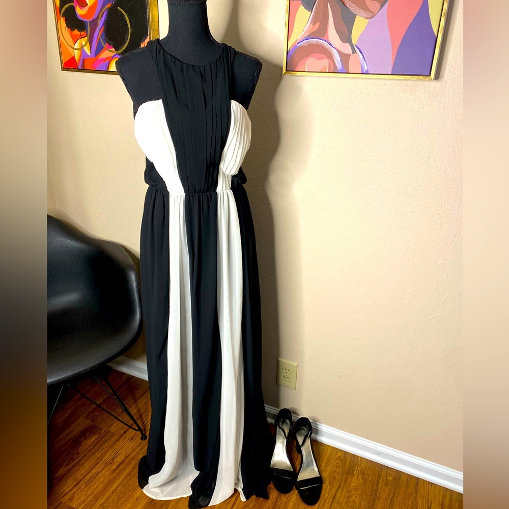 City Triangles Black and White Formal Gown Size 3